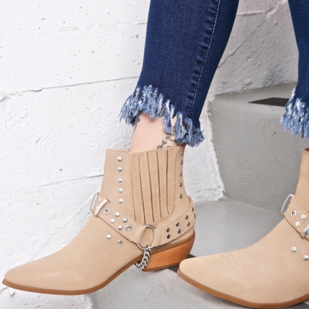 YRU Laso Bootie Tan